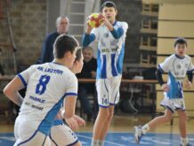 Рукомет не стаје…