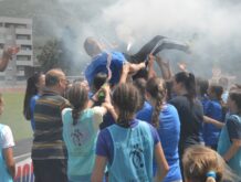 Pehar i medalje za šampionke FOTO
