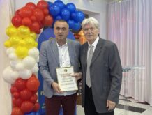 Četrdeset godina jednog sna – srećno prijatelji