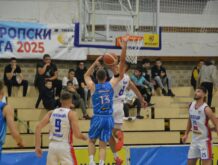 Leotar držao čas „studentima“ FOTO