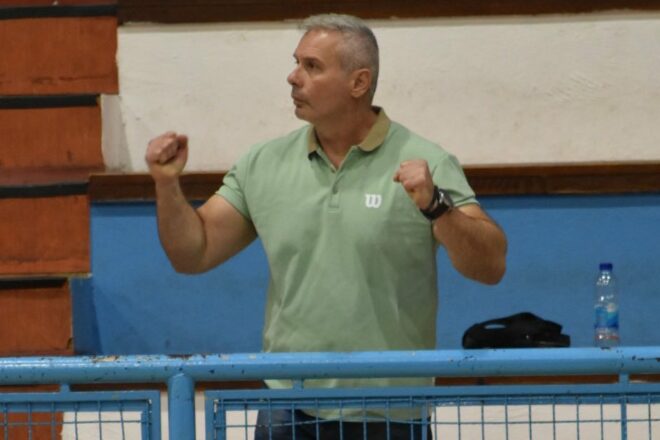 АЛЕКСАНДАР РАДОСАВЉЕВИЋ НА КЛУПИ ЛЕОТАРА: „НИЈЕ ЛАКО, АЛИ ВЈЕРУЈЕМ У ОВАЈ ТИМ“