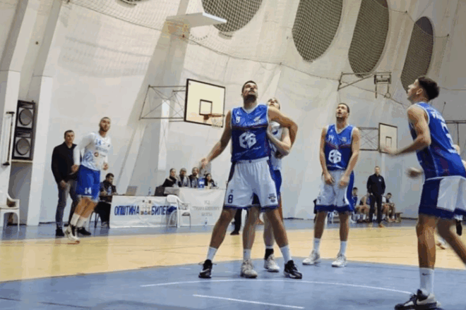 Хео положио оружје пред Радником