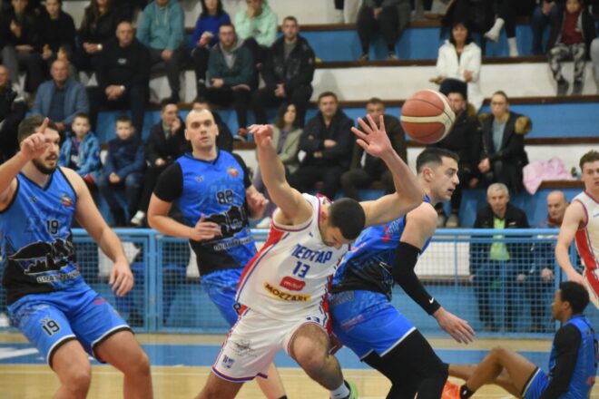 Осми узастопни пораз Леотара – проблеми се настављају