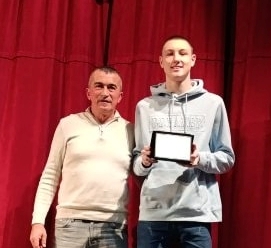 Столе и Дуле — част изнад награде