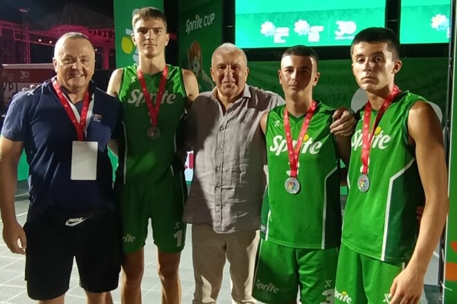 MLADI TREBINJCI SREBRNI U SPLITU: ŠTRUMFOVI OSVOJILI DRUGO MJESTO NA 3X3 SPRAJT KUPU